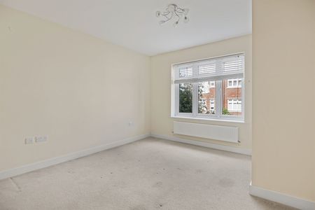 Louden Square, Reading, RG6 1FN - Photo 2