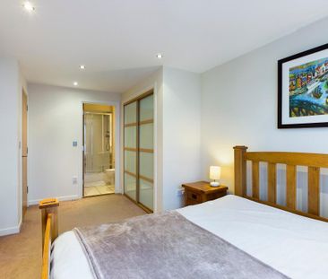 2 bedroom flat to rent - Photo 3