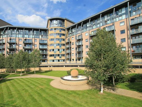 Flat to rent on - Photo 1