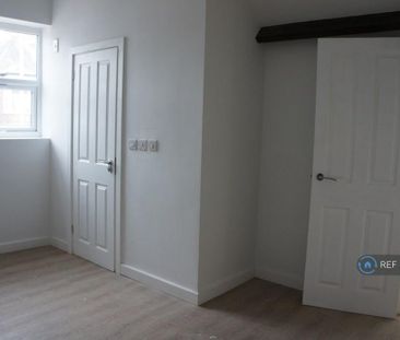 2 bedroom semi-detached house to rent - Photo 5