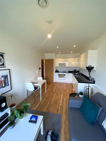 1 bedroom flat to rent - Photo 4
