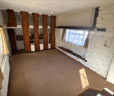 2 bedroom bungalow to rent - Photo 1