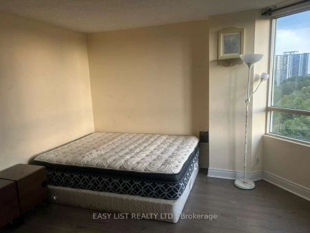 61 Markbrook Lane #910 - Photo 3