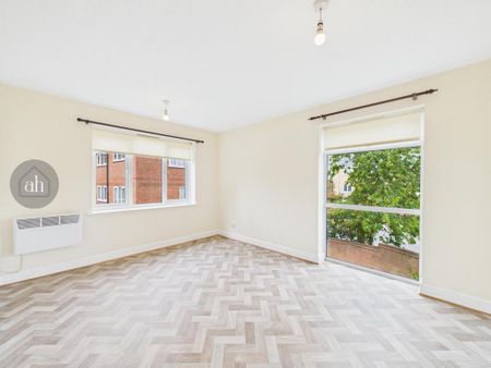 2 bedroom flat to rent - Photo 2