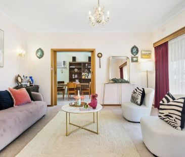 Vintage Foreshore Favorite - Photo 1