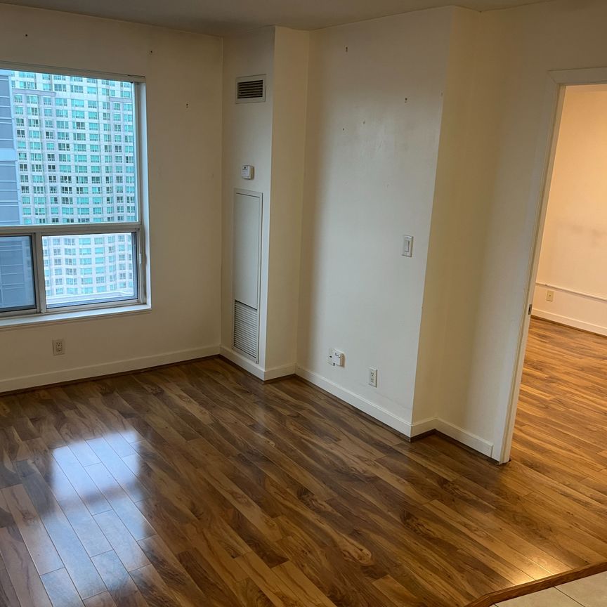 For Lease - 36 Lee Centre Drive Unit# 2105, Toronto, Ontario - Photo 1