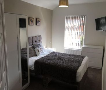 1 bedroom in a house share to rent - Photo 5