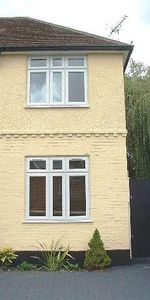 Bedroom Studiot Floor In Farnborough, GU14 - Photo 4