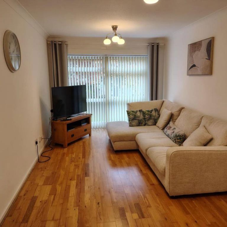 Leicester Close, Bearwood, B67 - Photo 1