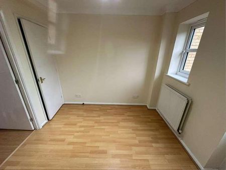 Slough, Berkshire, SL1 - Photo 5