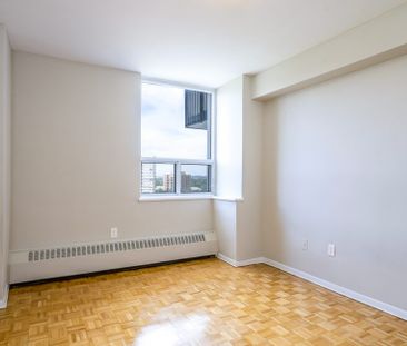 6171 Bathurst St - Photo 3