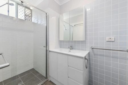 2/119 Chaucer Street, Moorooka QLD 4105 - Photo 4