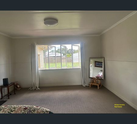 6-8 Francis Street, Kingaroy, Qld 4610 - Photo 5