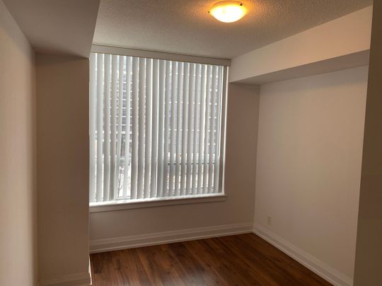 For Lease - 370 Highway 7 Avenue Unit# 523, Richmond Hill, Ontario - Photo 1