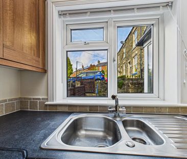 2 bedroom terraced house to rent - Photo 2