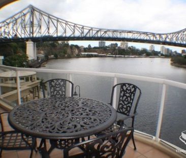 ARGUABLY THE CBDs FINEST RIVERFRONT COMPLEX 1 Bedroom Furnished - Photo 4