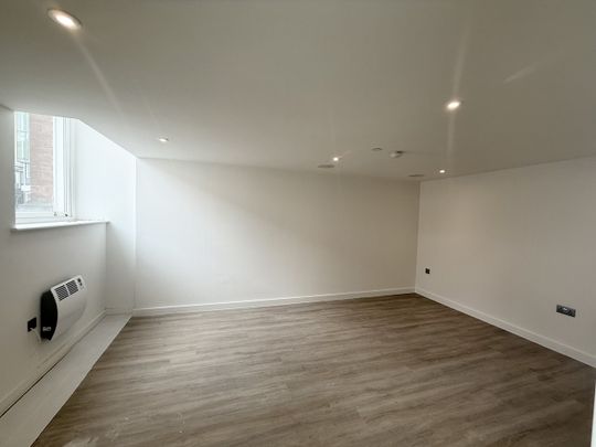 2 Bed Flat, Great George Street, LS1 - Photo 1