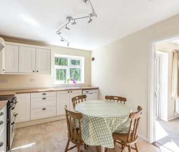 3 bedroom detached house to rent - Photo 6