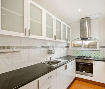 Perfectly Located 2 Bedroom Unit - Photo 5