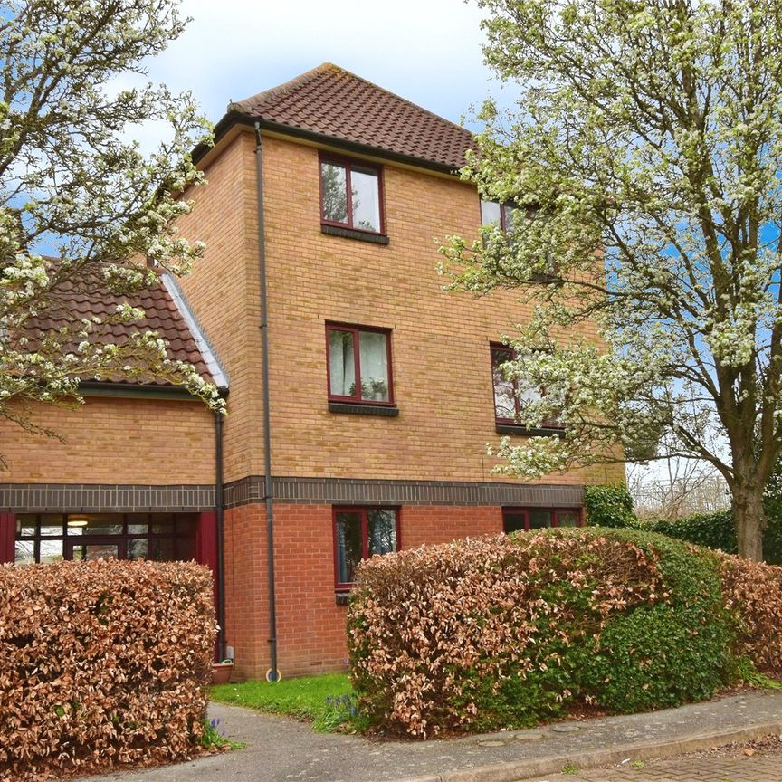 Burgess Place, Martlesham Heath, Ipswich, IP5 3QZ - Photo 1