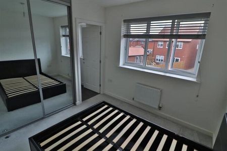 3 bedroom house to rent Watergrove Crescent, Great Sankey, Warrington, WA5 - Photo 4