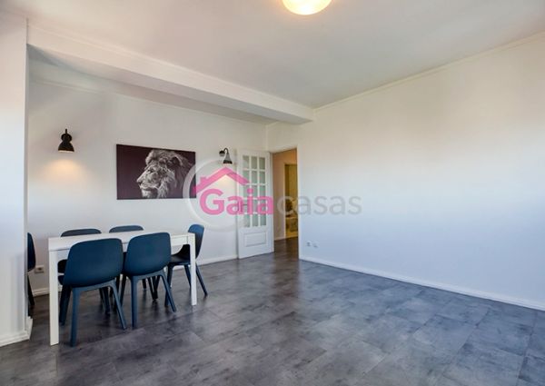 Apartamento T1 com lugar de garagem no centro Gaia