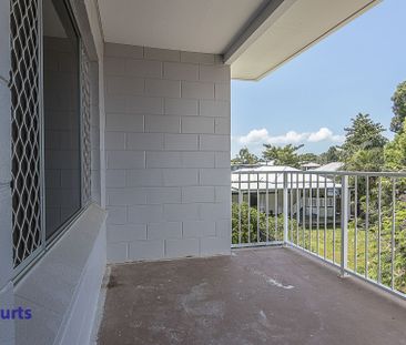 4/7 Windsor Street, Hermit Park - Photo 1