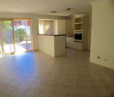 LARGE FAMILY HOME WITH STUDY! - Photo 5