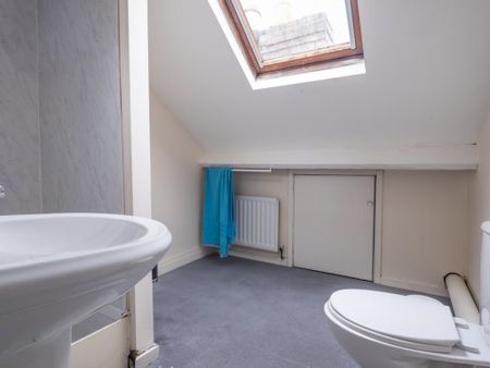 4 bedroom maisonette to rent - Photo 2