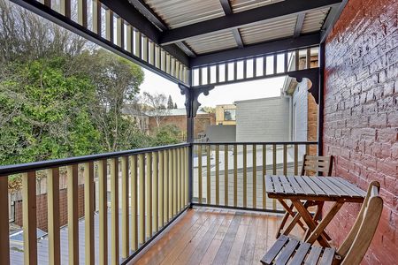 Fully Furnished Charming Character Townhouse - Photo 2