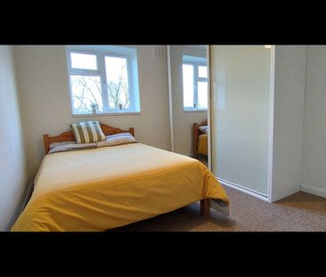 3 Bed Maisonette, Spencer Park, SW18 - Photo 6