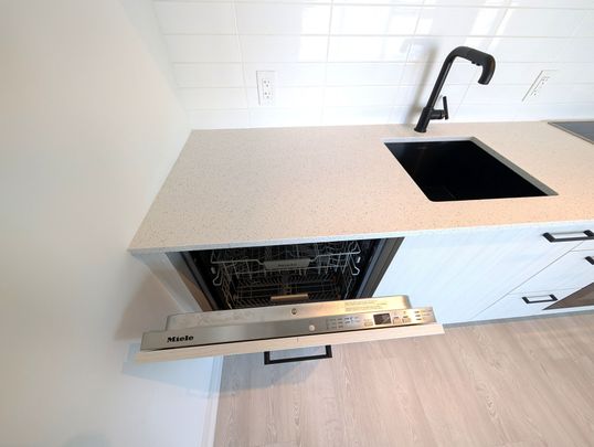 For Lease - 1 Quarrington Lane Unit# 1120, Toronto, Ontario - Photo 1