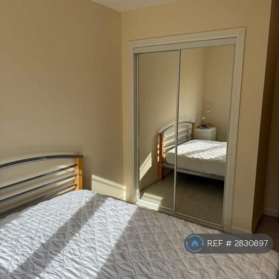 4 bedroom terraced house to rent - Photo 1