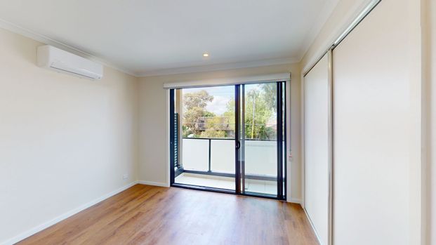 2/97 Blackburn Road Mount Waverley VIC - Photo 1