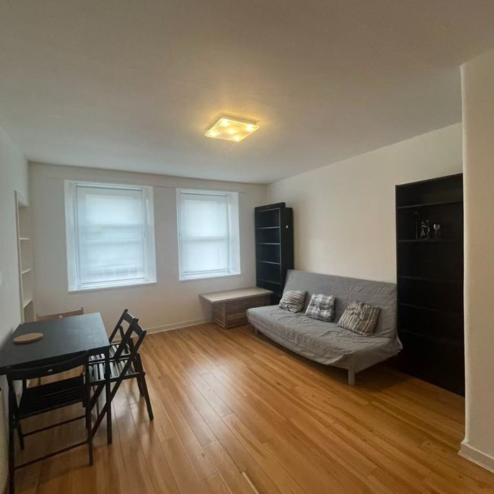 3 Bed Flat, Richmond Place, EH8 - Photo 1