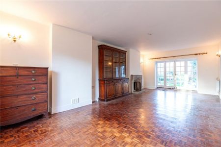 4 bedroom detached house to rent - Photo 2