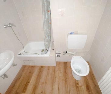 Zwei separate WG-Zimmer in zentraler Lage + Einbauküche – ideal für... - Photo 1