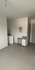 Location Appartement 1 pièce 14m² POITIERS 86000 - Photo 4