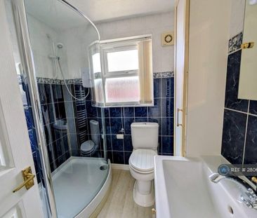 2 bedroom terraced house to rent - Photo 6