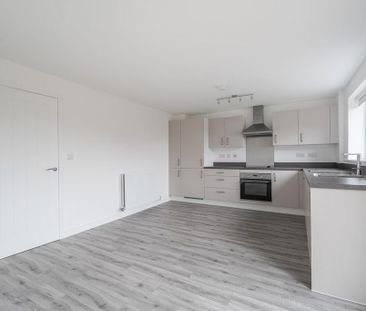 3 bedroom detached house to rent - Photo 4