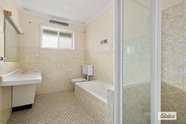 Spacious home located in Corrimal! - Photo 1