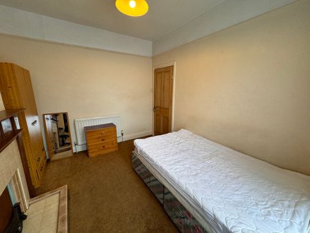 Ratcliffe Street, Burton Stone Lane - P2108 - Photo 4