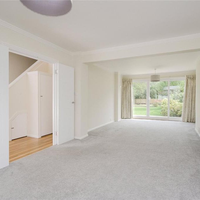 5 bedroom semi-detached house to rent - Photo 1