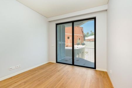 2 room luxury Flat for rent in Lisbon - Photo 5