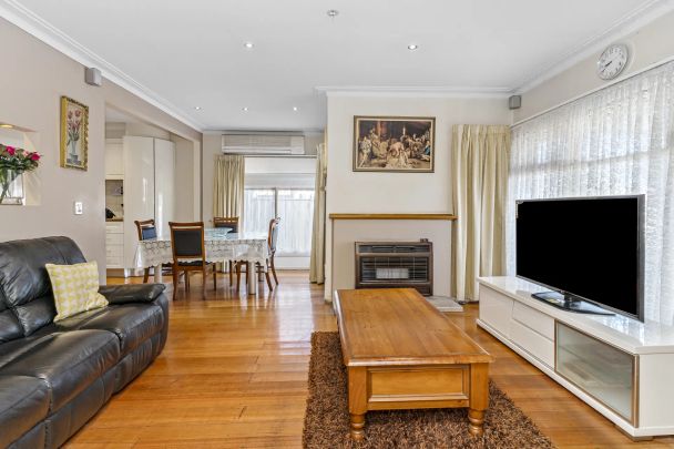 124 Second Avenue, Altona North. - Photo 1