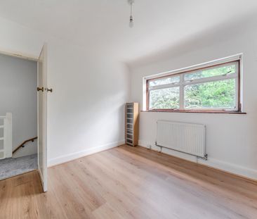 Westdean Avenue, London, SE12 - Photo 4