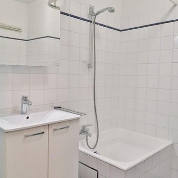 Rez-de-chaussée - à louer - Photo 1