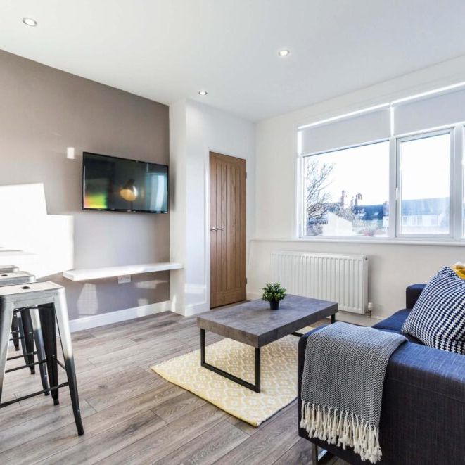 156 Flat 4 Woodsley Road, Leeds, LS2 9LZ - Photo 1