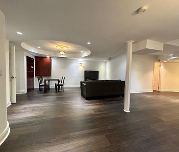 For Lease - 187 Redstone Road, Richmond Hill, Ontario - Photo 4