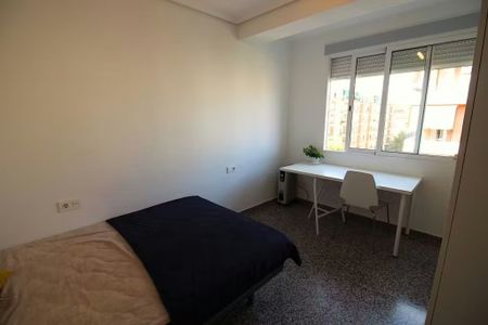 Carrer del Doctor Vicente Pallarés, Valencia, Valencian Community 46021 - Photo 3